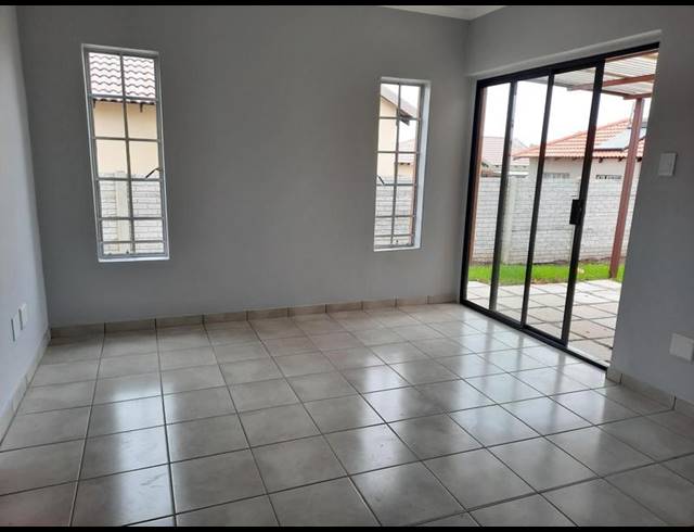 3 BEDROOM PROPERTY TO RENT IN WATERKLOOF EAST